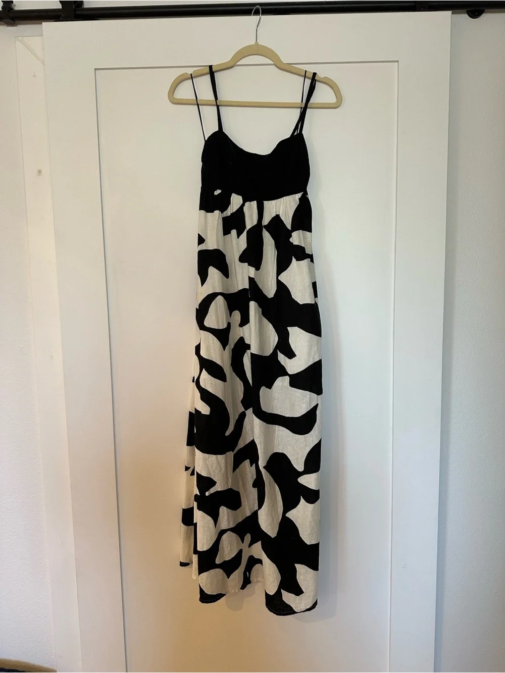 Abercrombie & Fitch Black and White Printed Linen-Feel Maxi Dress